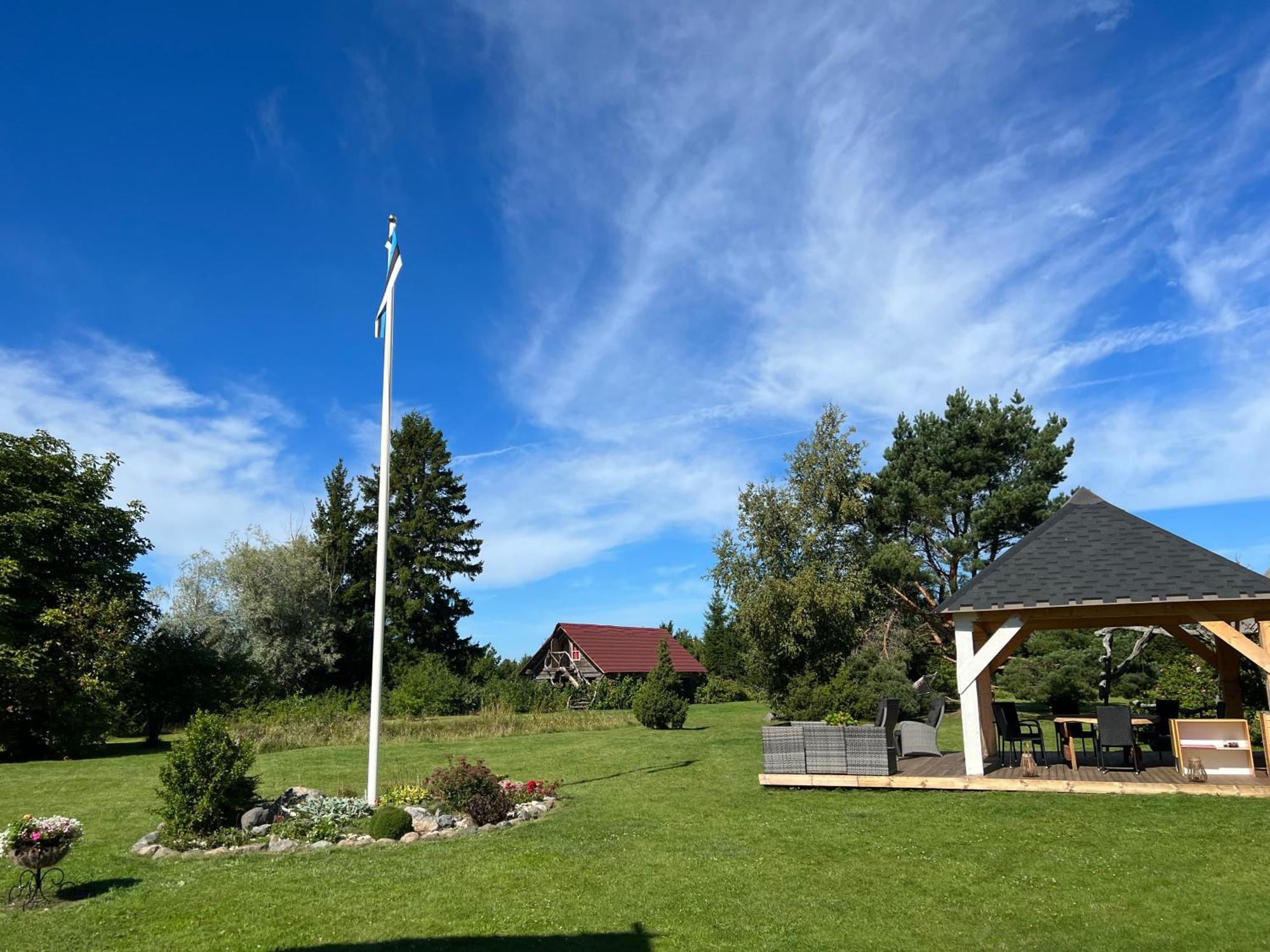 Hotel Suurekivi Kuelalistemaja Reigi Exterior foto